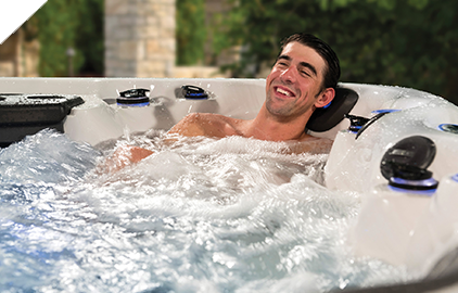 Commencez la journée du bon pied dans un bain à remous Master Spas