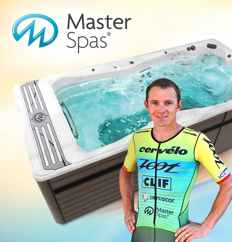 Ben Hoffman, champion IRONMAN, avec un spa h2x swim by master spas